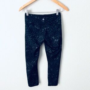 Lululemon Cropped Leggings  Size 4